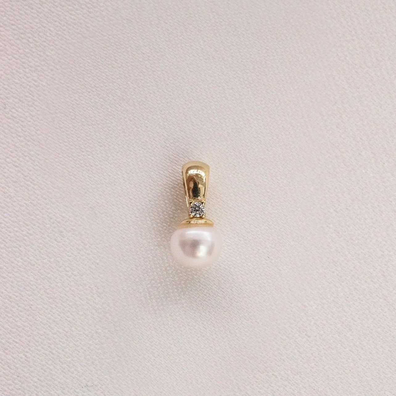 Pearl Charm