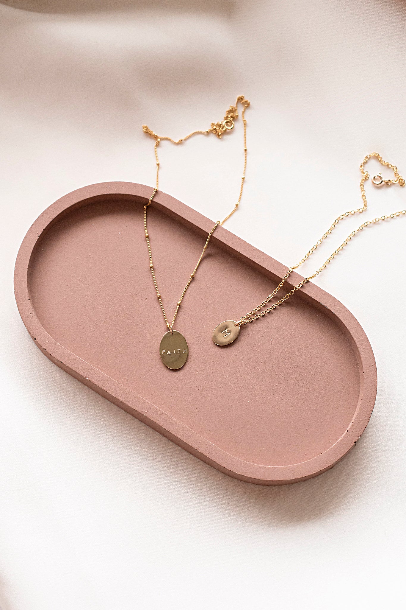 Grand Oval Necklace