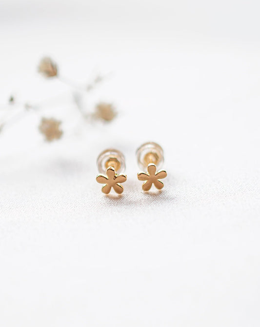 Daisy Studs