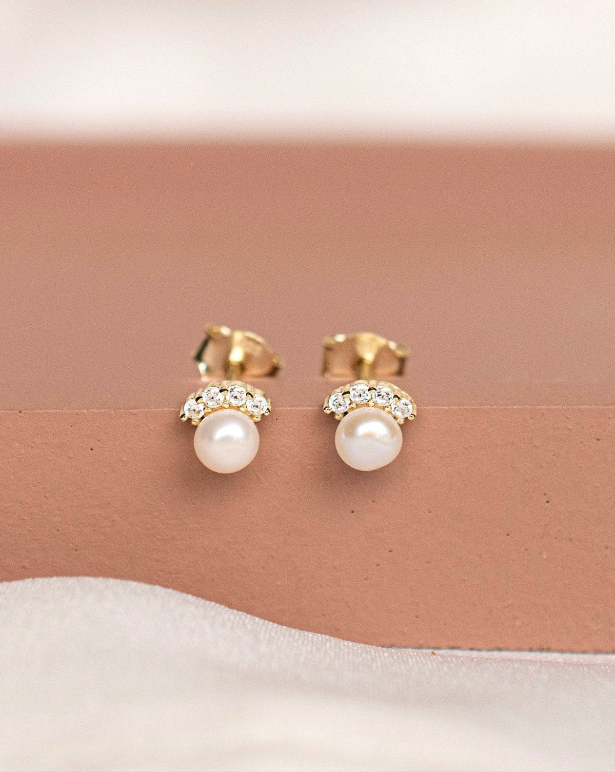Augustine Studs