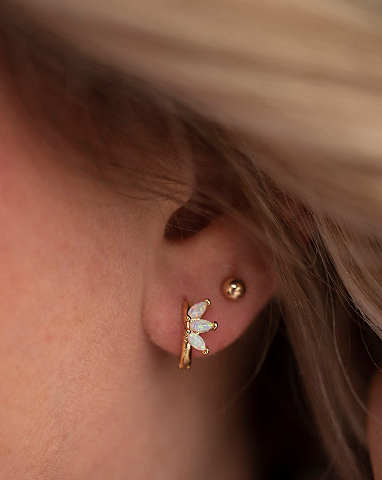 Lola Hoops