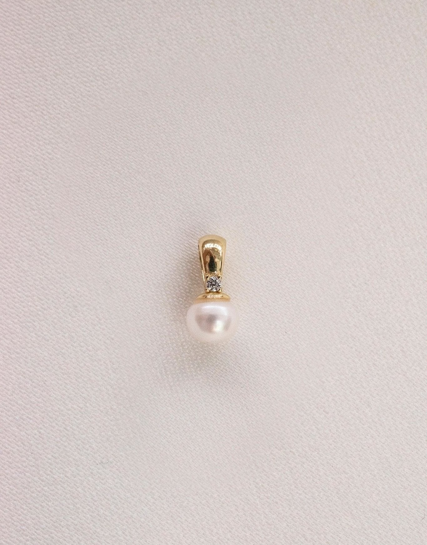 Pearl Charm