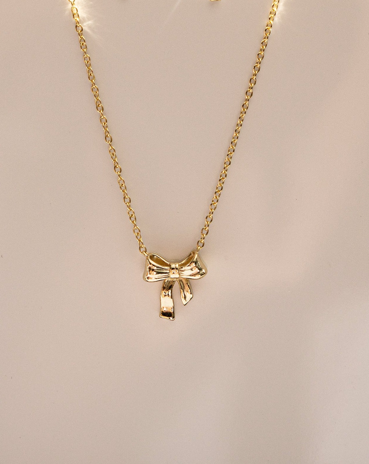 Bow Necklace