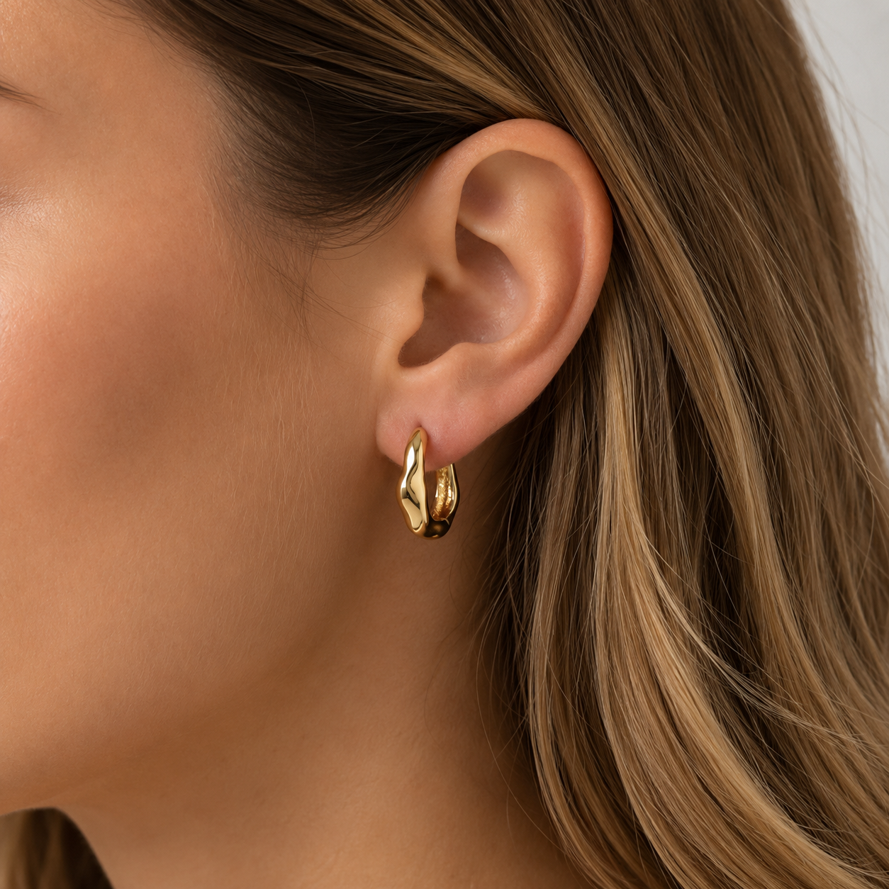 Oval Sculpture Hoops
